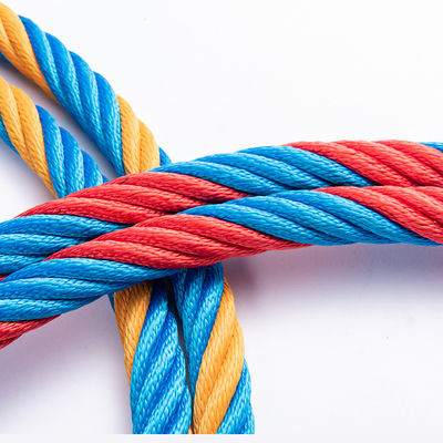 500 मीटर की लंबाई नमी प्रतिरोधी मोल्डो प्रतिरोधी 6 स्ट्रैंड आउटडोर उपयोग के लिए खेल का मैदान संयोजन रस्सी