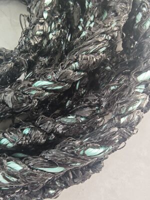 3 स्ट्रैंड पॉलीप्रोपाइलीन शेलफिश फार्मिंग रस्सी 16mmx220m काला रंग यूवी प्रतिरोध के साथ फ्लोरेसेंस में निर्मित