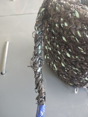 3 स्ट्रैंड पॉलीप्रोपाइलीन शेलफिश फार्मिंग रस्सी 16mmx220m काला रंग यूवी प्रतिरोध के साथ फ्लोरेसेंस में निर्मित